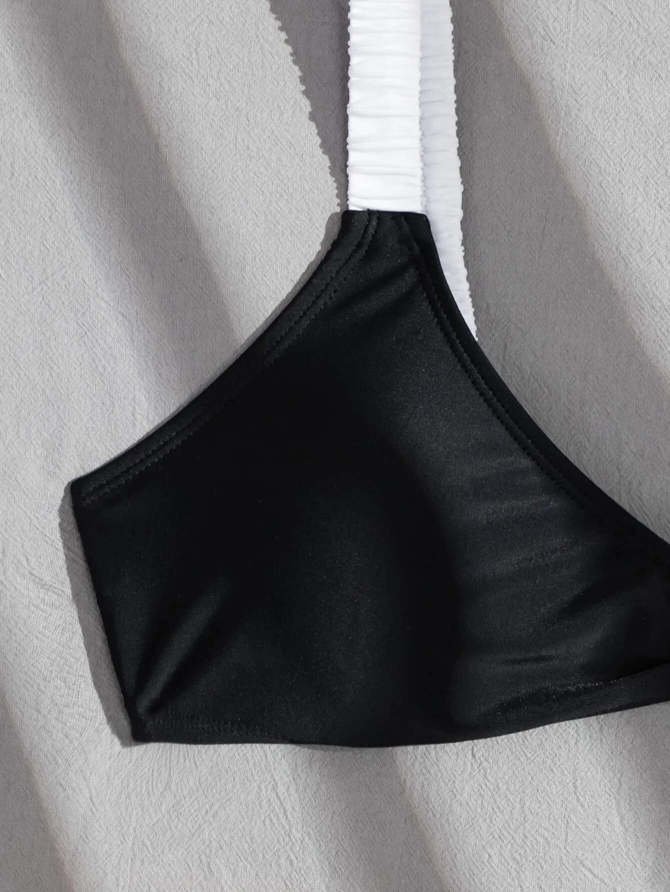Dongdumaoyi Sexy Black White Patchwork Bikini Women Swimsuit Pleate Push Up Micro Beach Bathing Suit Thong Swimwear Biquini