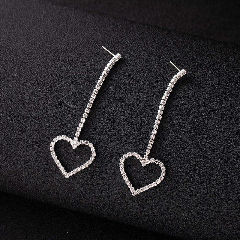 Steel Needle Minimalist Style Tassel Love Pendant New Claw Chain Water Dia Earrings