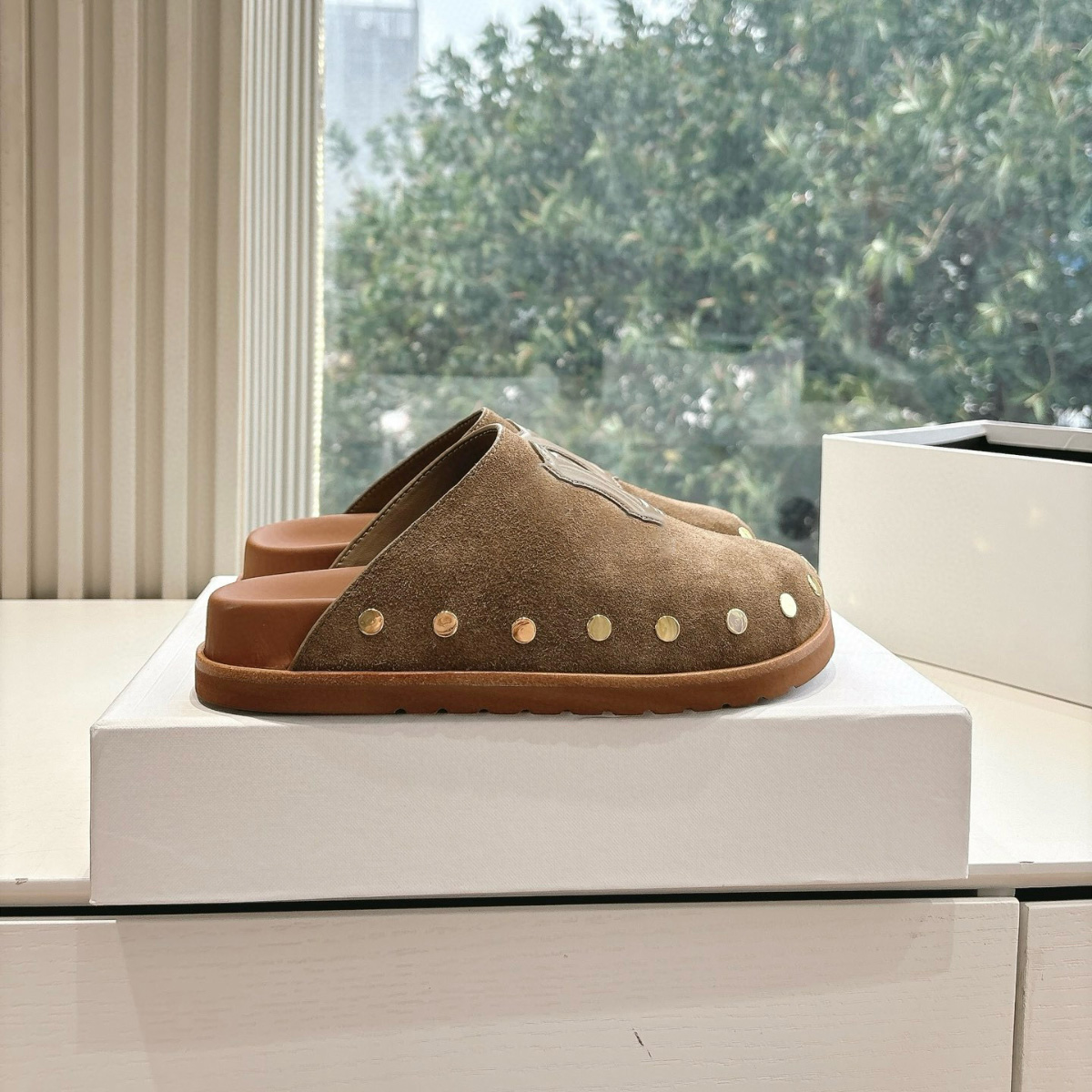 Summer Women's Pitea Clogs platform Mules stud Embellished close toe band Luxury designers Suede slippers fashion beach shoes factory footwear with box size 34-42