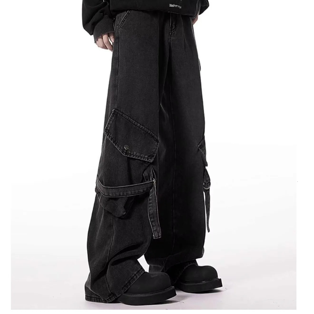 American style streetwear mens jeans with multiple pockets loose straight legs wide legs spring and autumn style pants 250402
