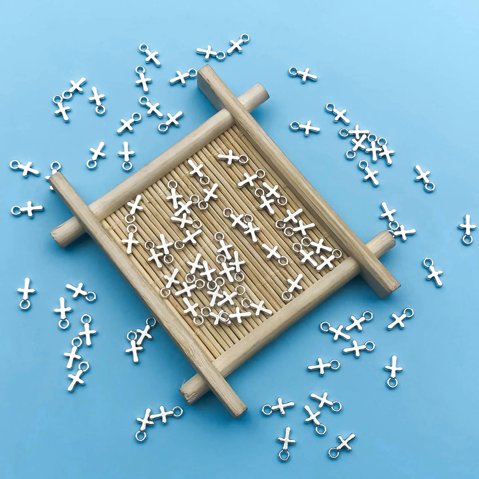 3050 antique silver cross amulets used for jewelry making DIY handmade necklaces bracelets earrings keychain accessories 250325