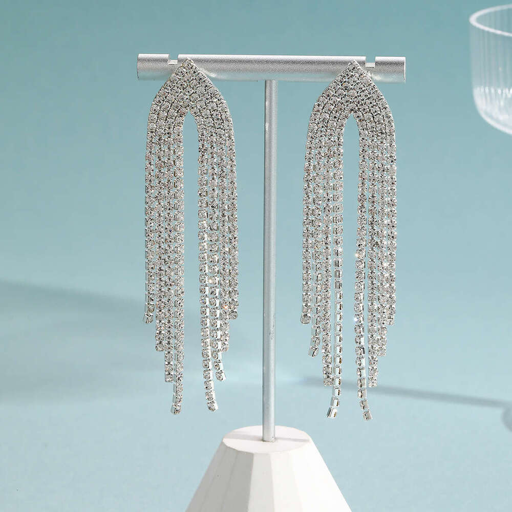 hot Cool temperament~Long tassel earrings female internet celebrity 2024 new trendy Korean full dia trend high-end feeg light