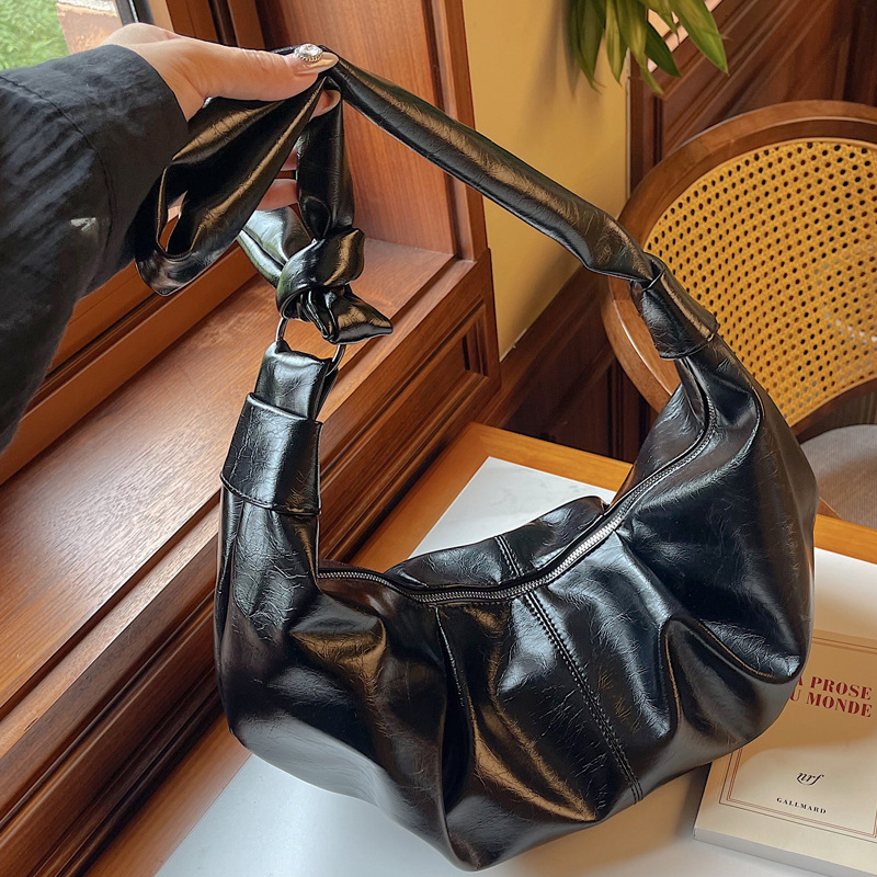 2025S Designer Women S Bag Underarm Women S Casual Versatile Single Shoulder Crossbody Large Capacity Soft Leather Pleated Niche Dumpling Bag