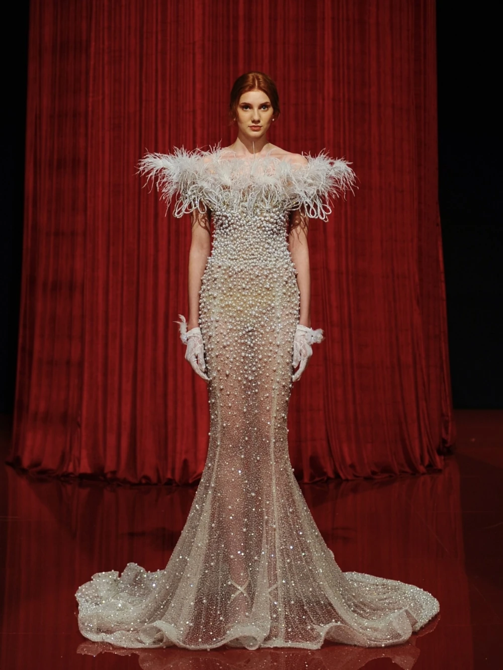 Exquisite Evening Dresses Off Shoulder Sleeveless Gown Pearls Sequins Feather Sweep Train Dress Party Customized Dress