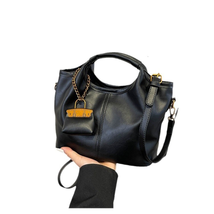 2025S Designer Women S Bag New Minimalist Handbag For Women Fashionable Soft Leather Texture Shoulder Bag Commuting Casual Crossbody Tote Bag