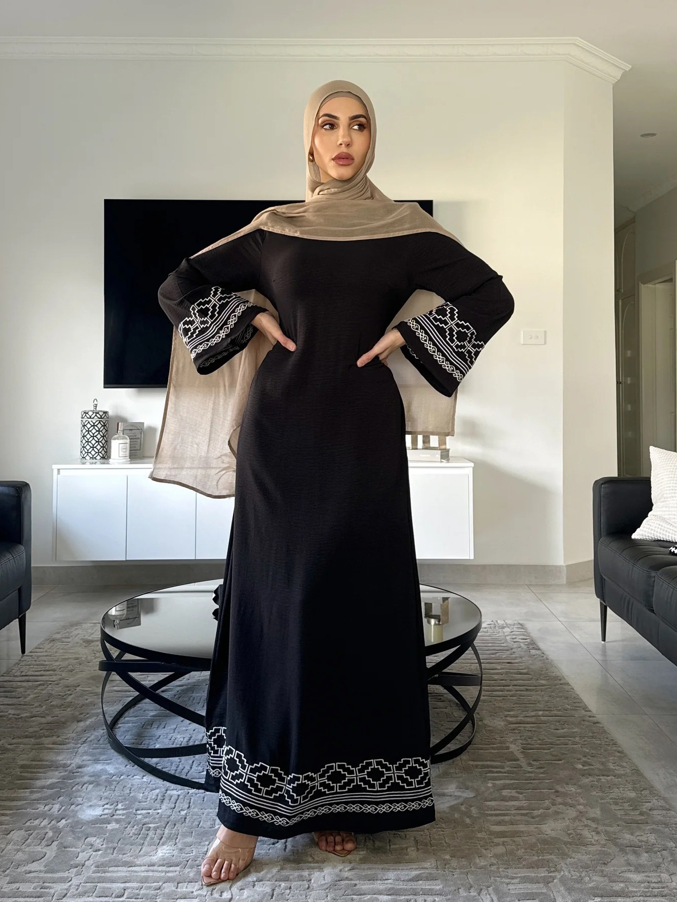Abaya Boutique Embroidery Fashion Tassel Edge Cardigan Robe Muslim Dress