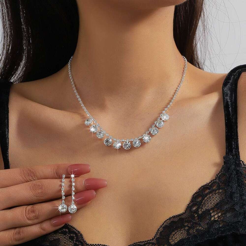 Hot selg bride dinner versatile rhie necklace earrings two-piece set, light lady and socialite dress accessories