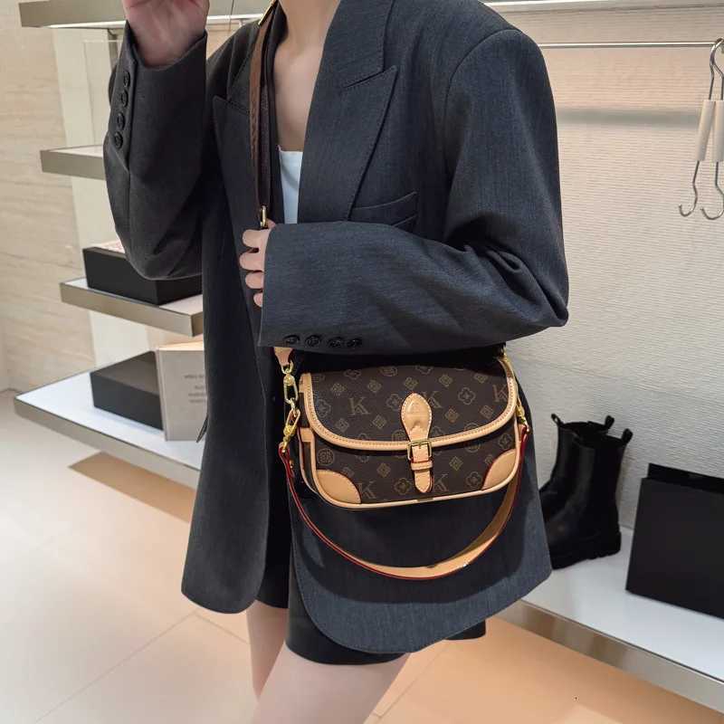 2025 New Trendy Crossbody Bag for Women Vintage Designer Luxury Tote Bag with Print Pattern Fashion Shoulder BagW251107