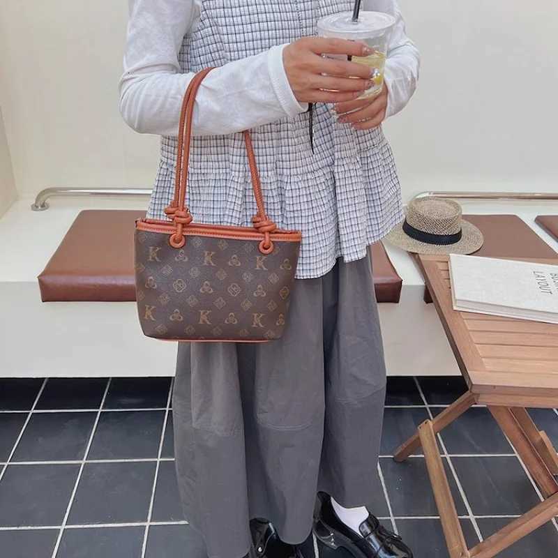 Fashionable Commuter Bag With Solid Color And Minimalist Design For Business Women In LuxuryW251106