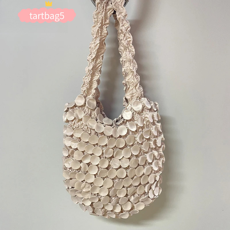 Pleated Bags Women Appliques Solid Color Versatile Niche Deisgn Simpicity Outwear New 2025 Female Casual Bag 17G7120