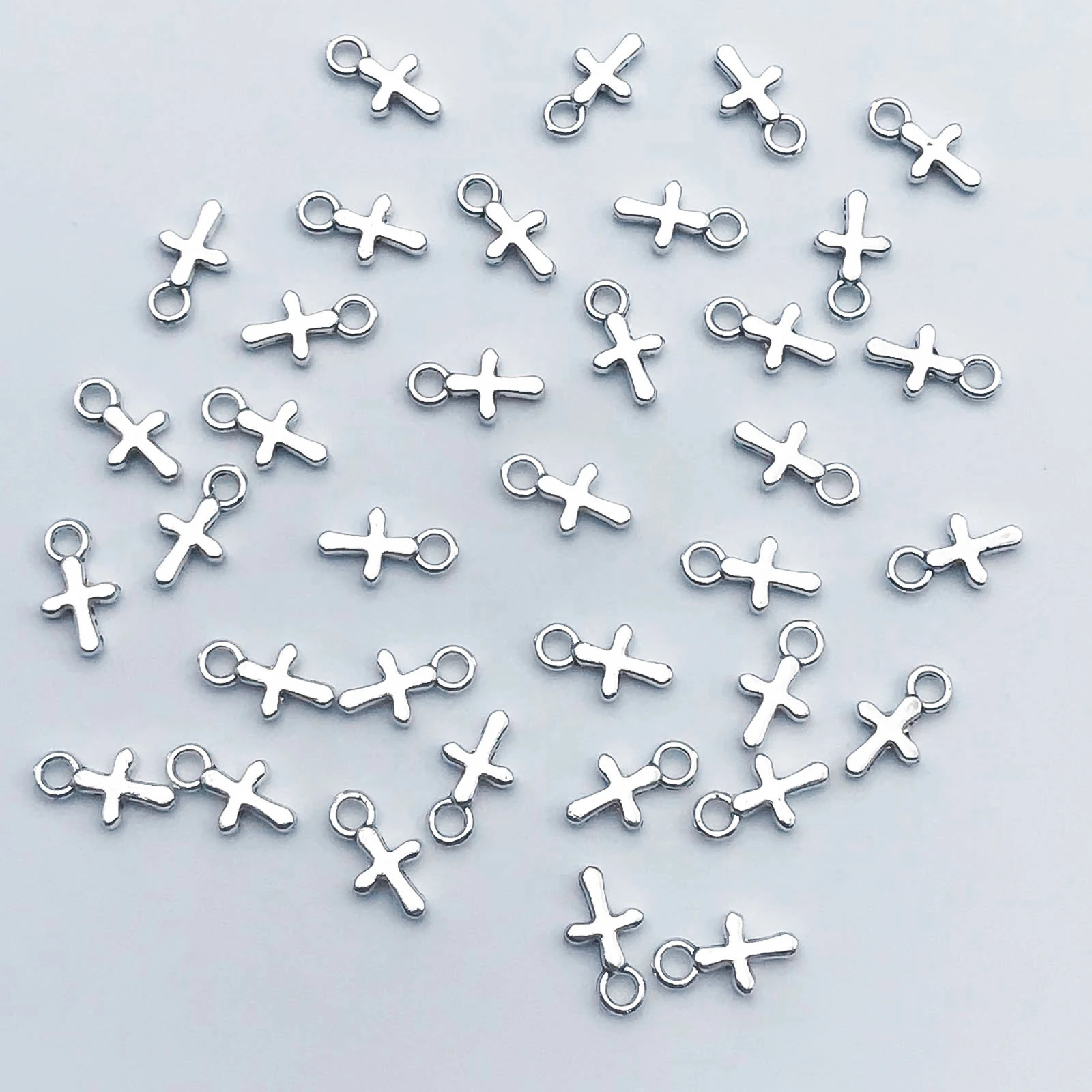 3050 antique silver cross amulets used for jewelry making DIY handmade necklaces bracelets earrings keychain accessories 250325