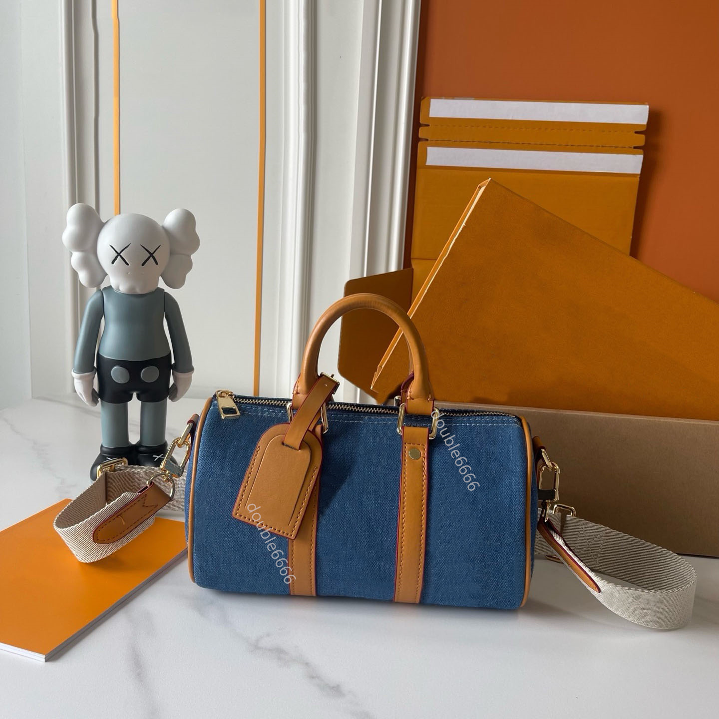 Designer women's denim pillow bag luxury handbag crossbody bag Fashion shoulder bag travel bag phone bag plaid messenger bag work bag canvas man postman bag