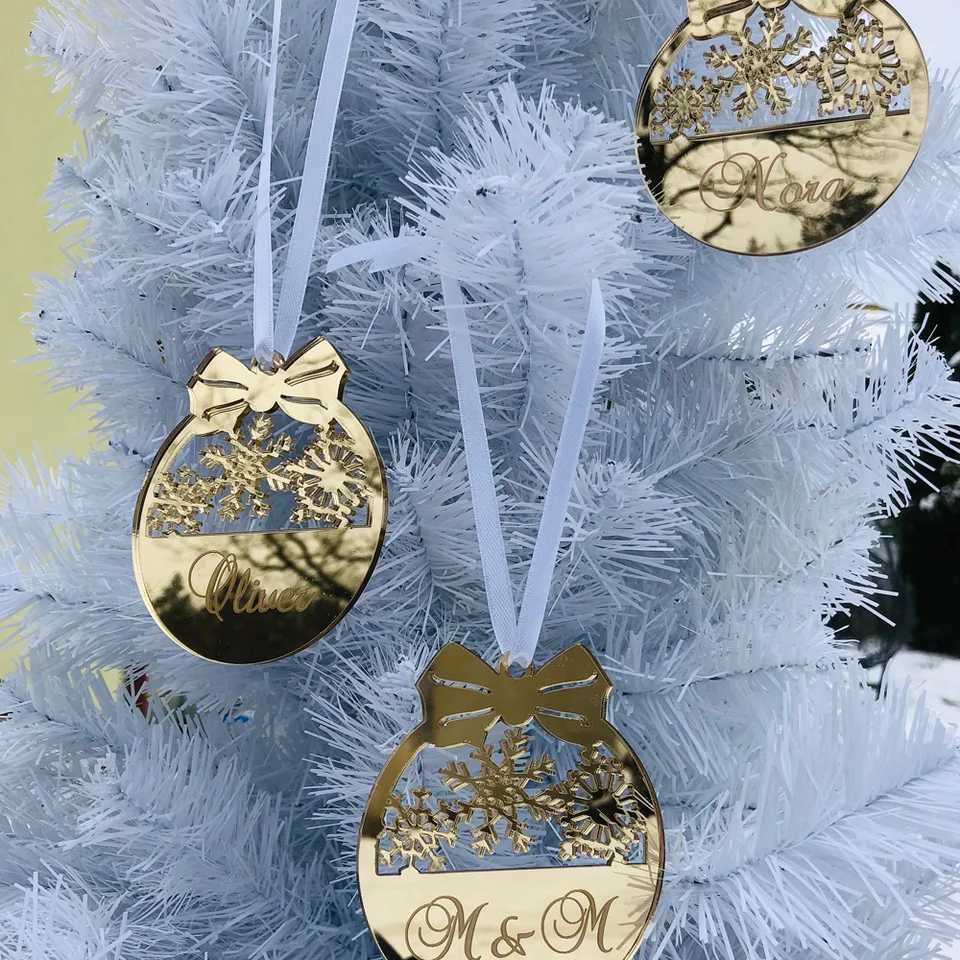 Engraved Christmas baubles Christmas tree ornaments Holiday Place Settings Holiday Name Ornaments Snowflake Bauble Only Tags W251107
