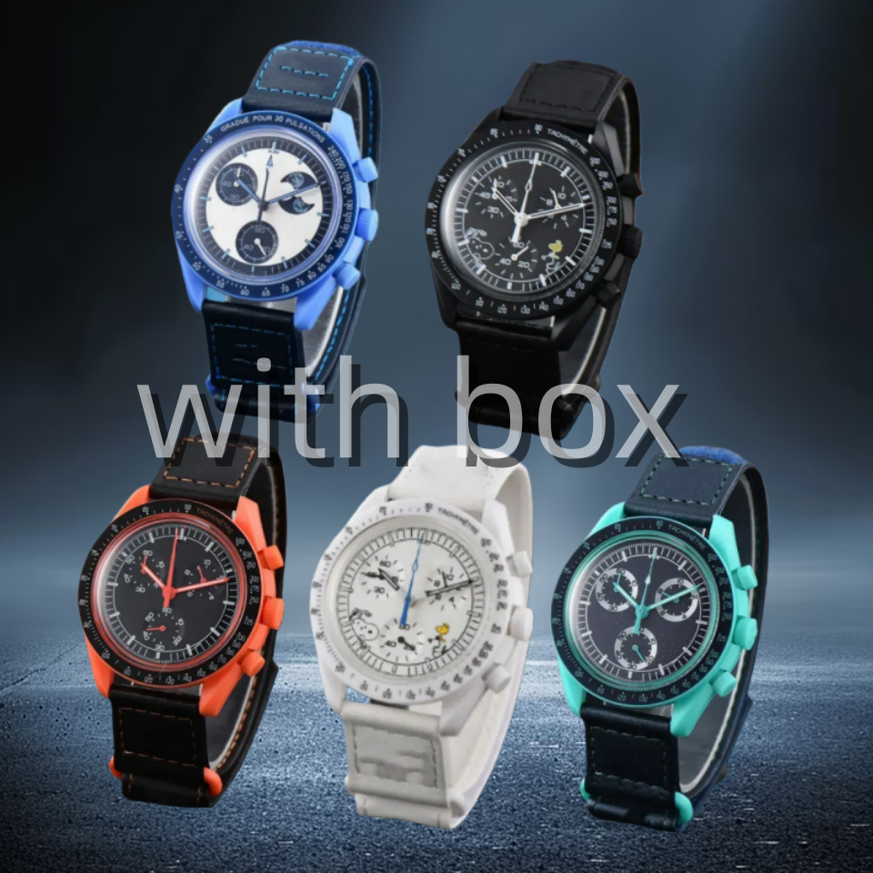 Elegant Mens Watch Featuring a Stainless Steel Band & Self-Winding Mechanism