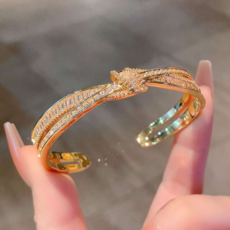 Bracelet Designer luxury bangle Copper Zircon Cross Edge Ribbon Bow Light Luxury Inlaid Sparkling Diamond Versatile High end Bracelets