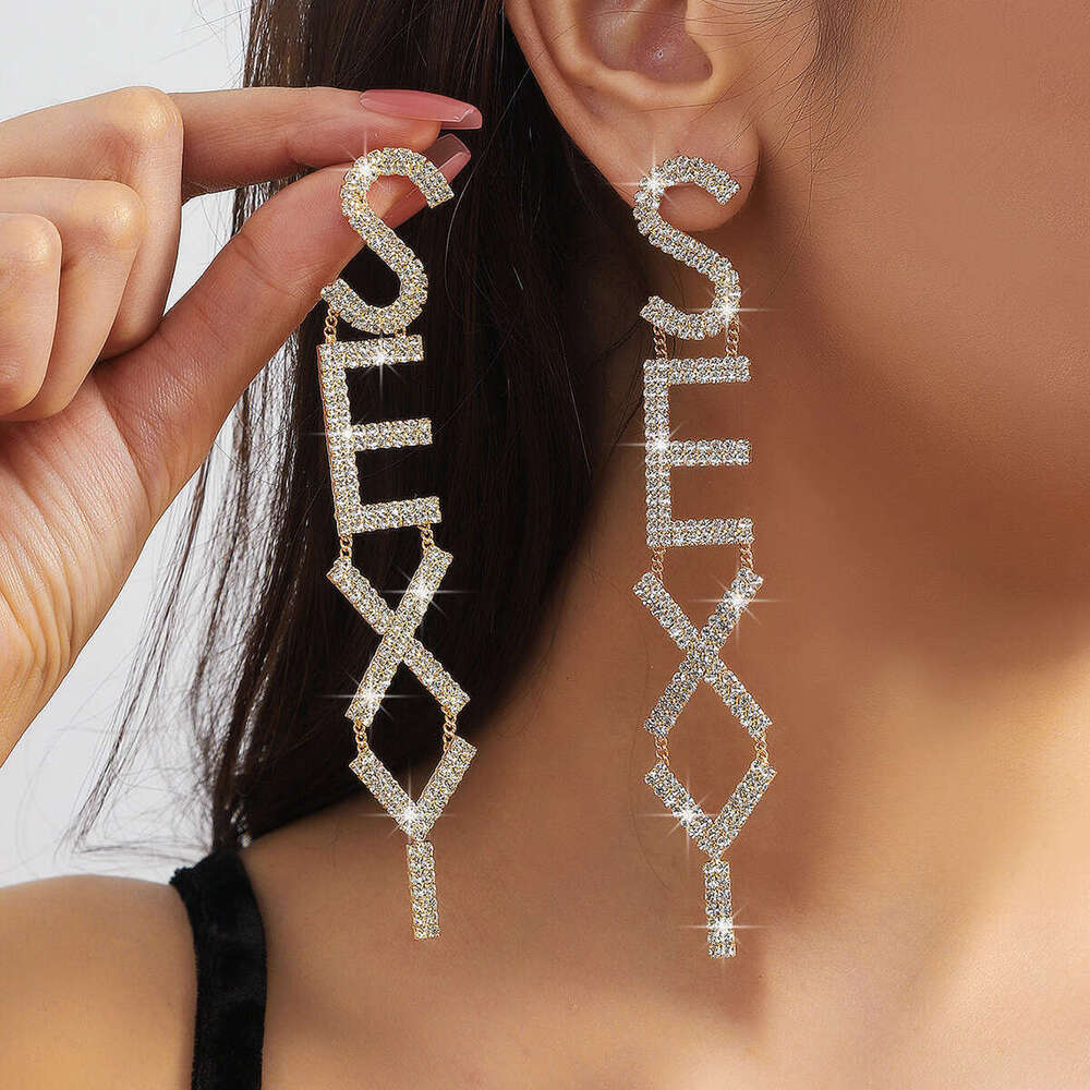 Earrings, fashionable geometric letter earrings, shiny long chain, high-end rhie earrings