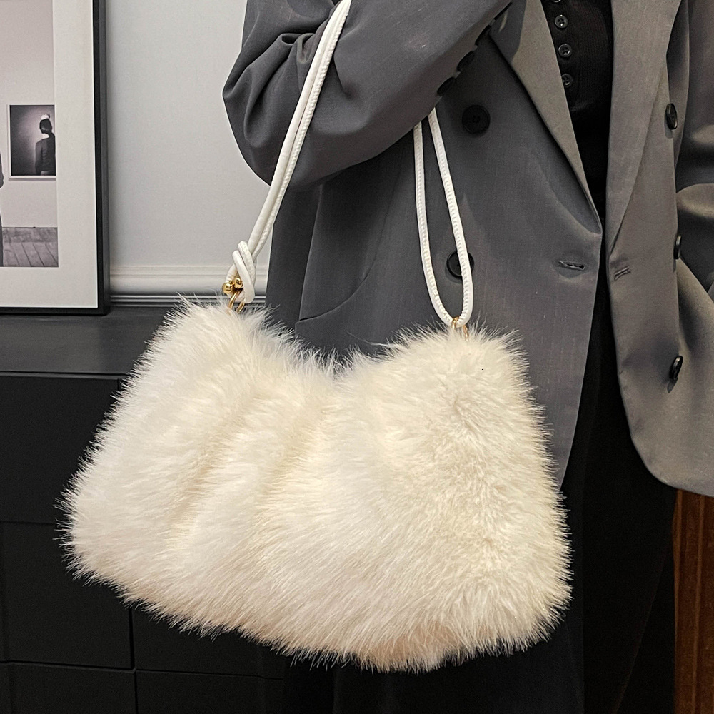 2025S Designer Women S Bag Handheld Plush Autumn Winter New Internet Celebrity Small Fresh Texture Hairy Versatile Tote Women S Bag