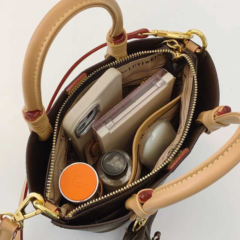 Luxury Best Superstar Show Commuter Bag Elegant Tote Purse Shopper For Business Women Leather Material DesignW251106