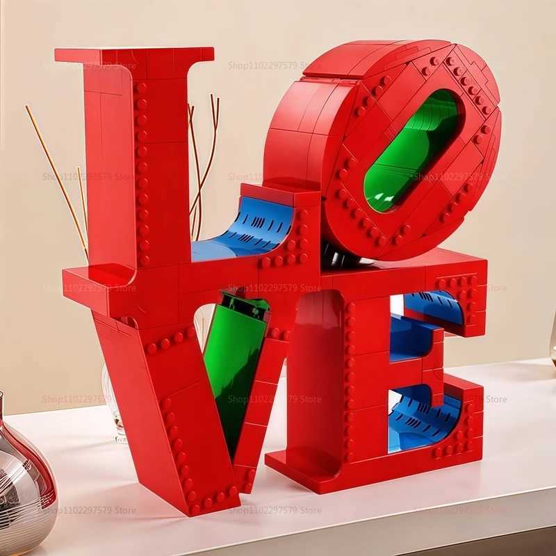 New 791pcs Love Sculpture Building Model Building Block Toys Creative MOC Crafts Home Decorations Gifts For Friends And Family Y251107