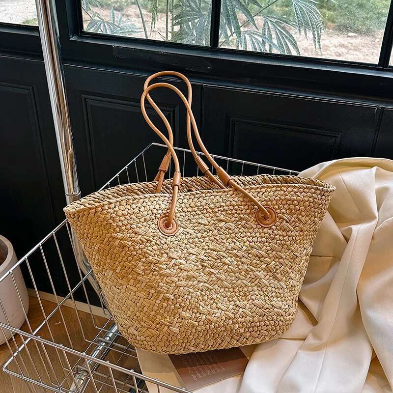 Casual Rattan New Large Capacity Designer Wicker Woven Handbag Summer Beach Bali Straw Bag Women's Travel Big Basket Wallet