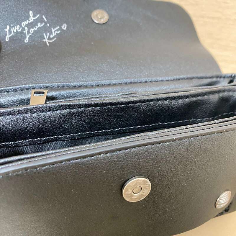 2025 New Women Stylish Shoulder Mini Black Ladies Retro Crossbody Design Casual Outdoor Chain Envelope Bag