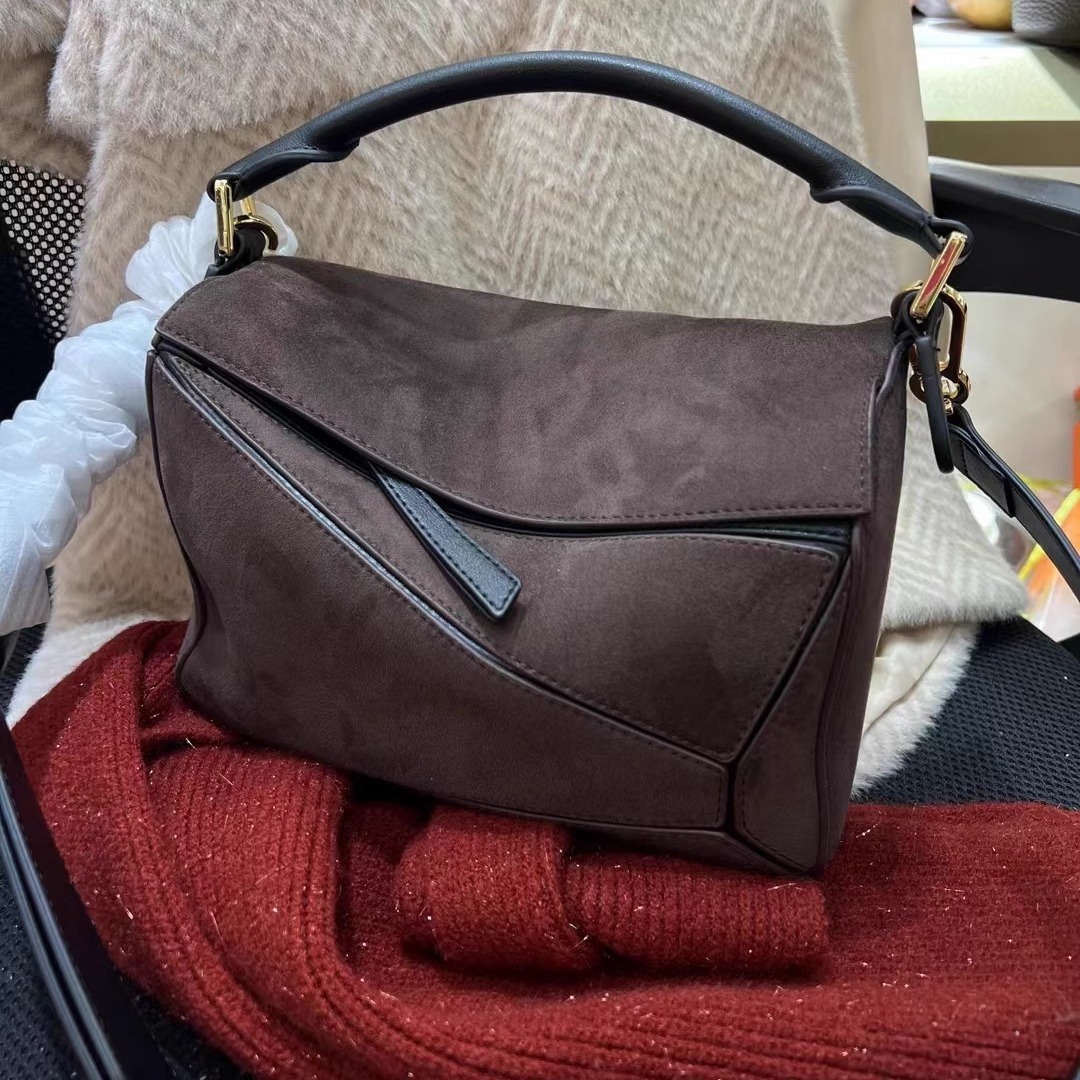 Designer Pack High quality pillow 2024 new large capacity splicing frosted cowhide hand-held crossbody commuting geometry bag