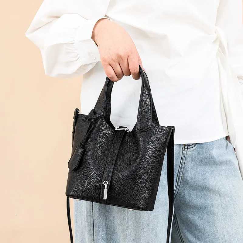 Womens Fashionable Leather Messenger Bag With Strap - Luxury Brand Elegant Crossbody Shoulder Bag HandbagsW251107