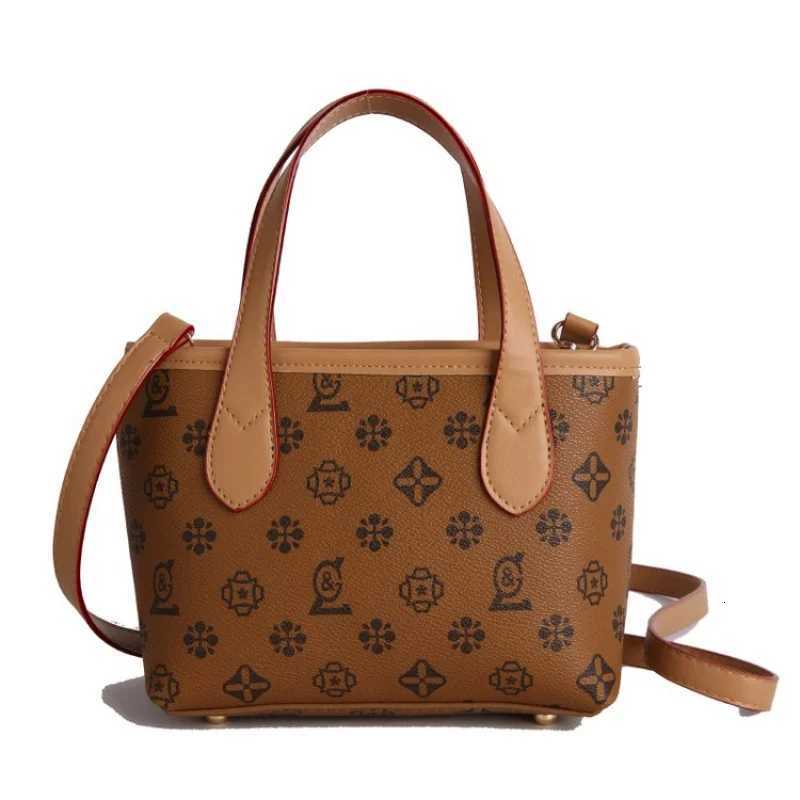 Luxury High-End Crossbody Bag Women Designer Paris Fashion Vintage Leather With Letter And Trendy Solid ColorW251106