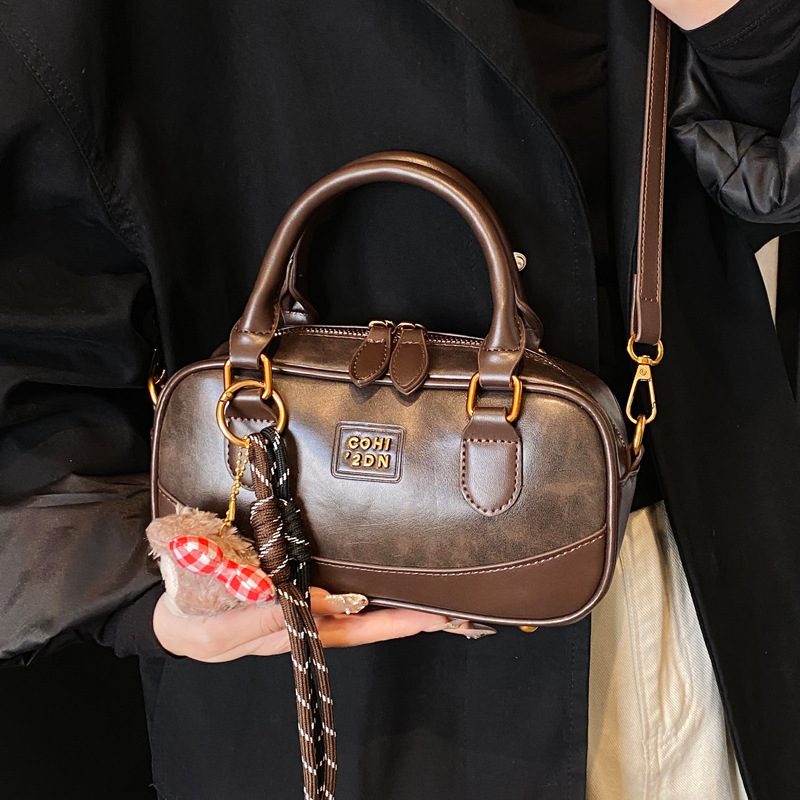 2025S Designer Women S Bag Fashion Handbag For Women Autumn Winter Bowling Stylish Contrasting Color Small Square Bag High End Crossbody Bag