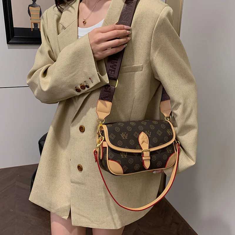 2025 New Small Crossbody Bag - Stylish Square Purse for Women Minimalist Shoulder Bag with Premium Texture Elegant VersatileW251107