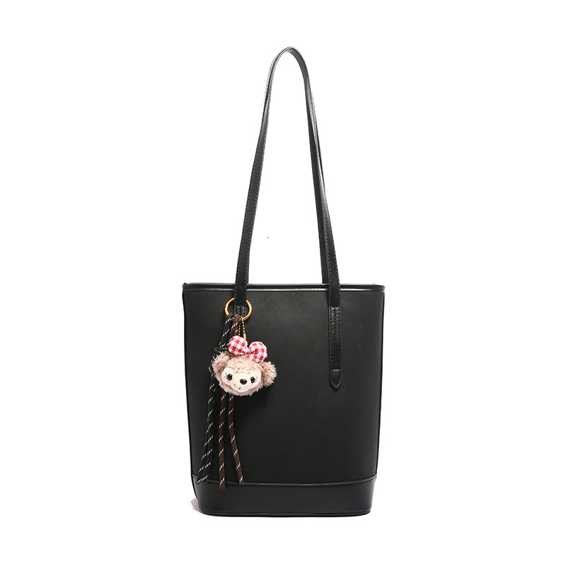 2025S Designer Women S Bag Large Capacity Commuter For Women New Korean Versatile Trendy Single Shoulder Underarm Bag Elegant Water Bucket Women S Bag
