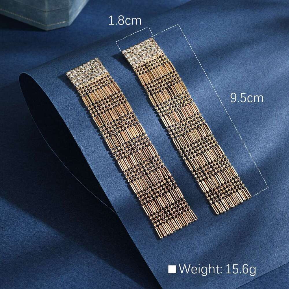 2024 New Fresh and Sweet Korean Edition Copper Chain Geometric tassel Shaped Earpin Earrings Suitable for Women to Wear