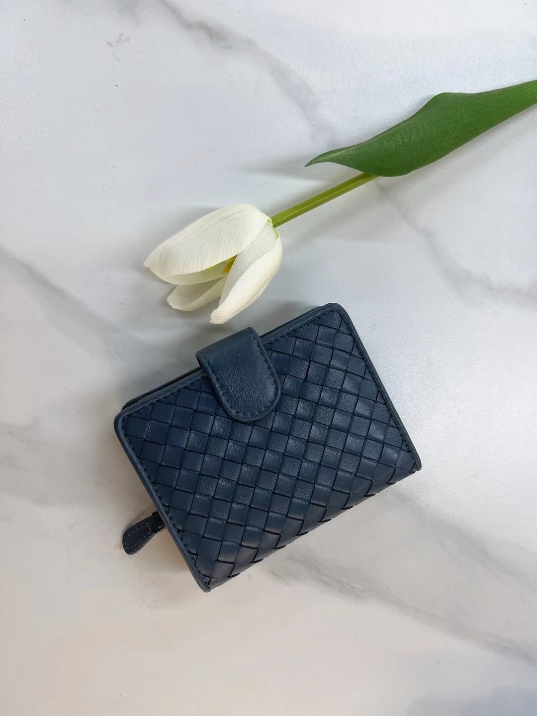 2025 Women's wallet fashion sheepskin woven coin purse Women's bi-fold card holder leather multi-card wallet