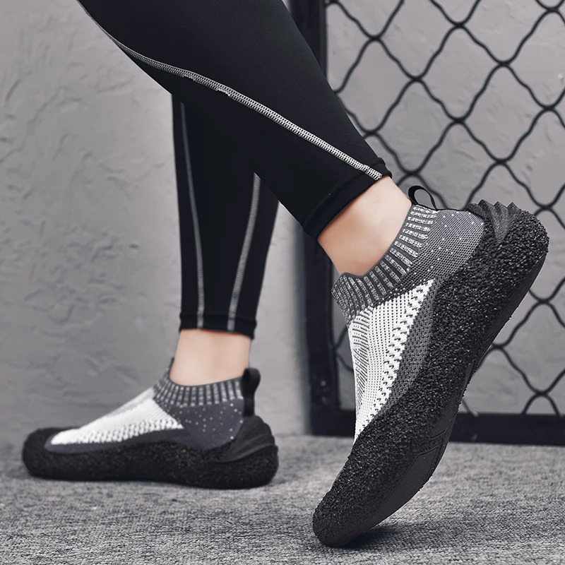 Outdoor Mountain Desert Climbing shoes Men Women Ankle Hiking Boots Plus Size Fashion Classic Trekking Footwear Hiking shoes 250402