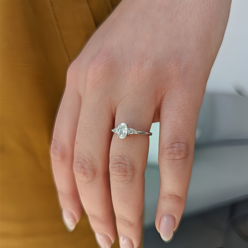 Jewelry 0.6 Carat Oval Cut Lab Diamond With Pear Cut Wedding Ring 18K 14K White Real Gold Engagement Ring For Women Simple Design Womens Ring