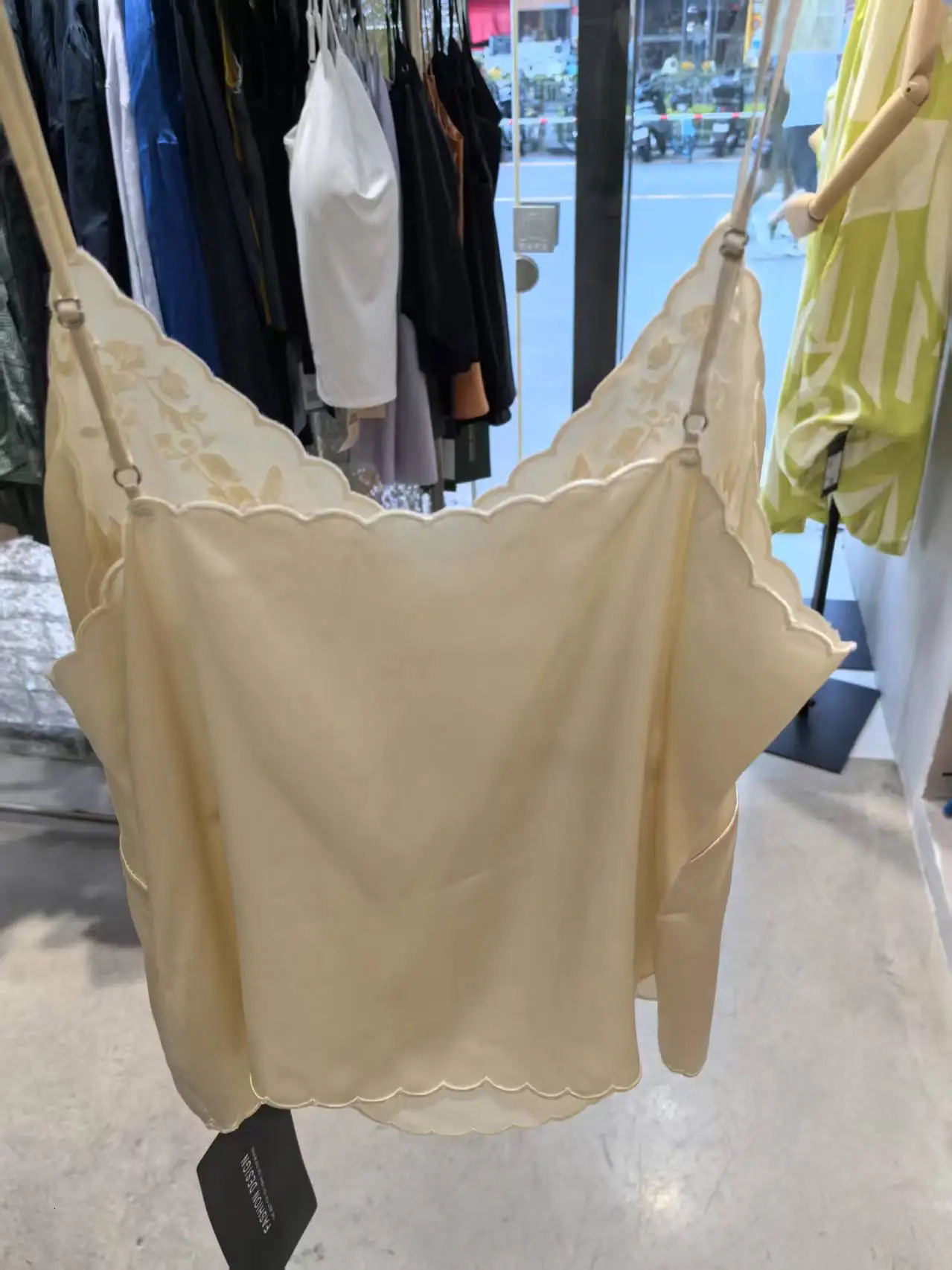 Yi0404 Fashion Womens Top and Tshirt European n Party Style Clothing 250407