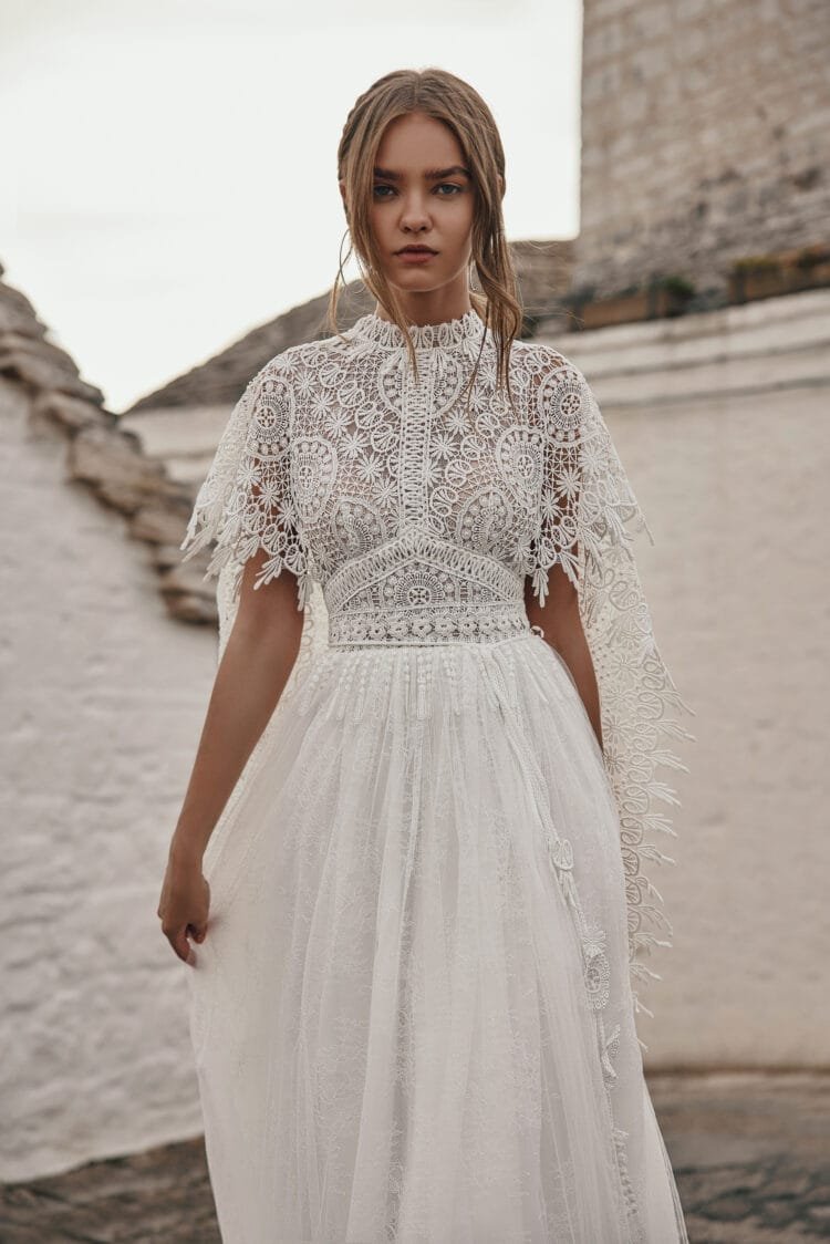 Bohemian A Line Wedding Dresses with Wrap Short Sleeves Lace Appliques Bridal Gowns Customized Sweep Train Boho Robe De