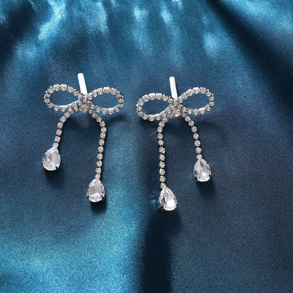 Earrings with a high-end feel, NEW bow tassel women's versatile, sparkg, dia studded small earrings, and rhie earrings