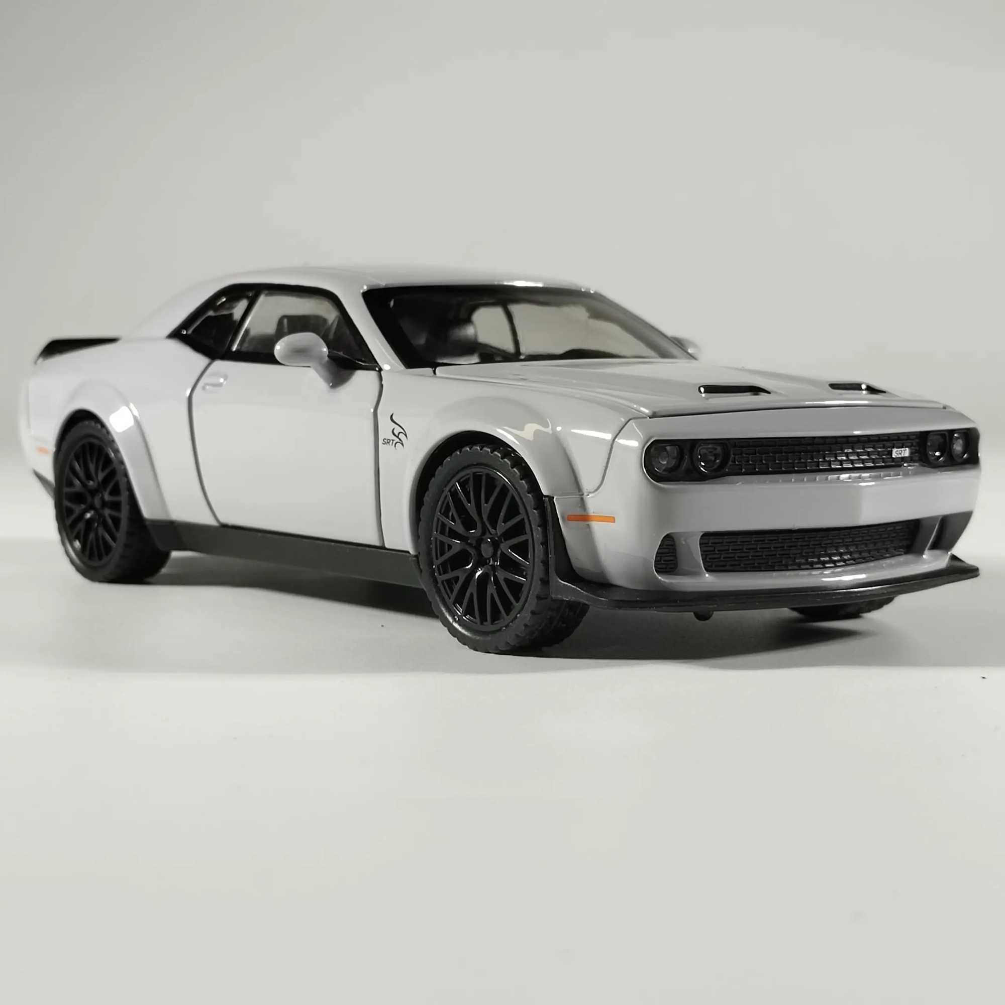 Dodge Challenger Hellcat Sports Car Alloy Diecast Model Car Childrens Toy Car Series Collection Hobbies celebrates birthdayXJ250407