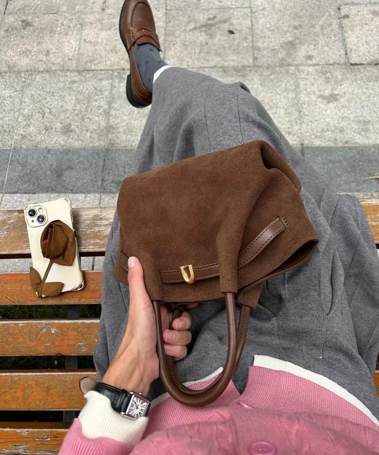 2025S New Model Designer Niche Texture Women S Ground Veet Dumpg Tote For Women Hand Held Single Shoulder Crossbody Bag Totebag