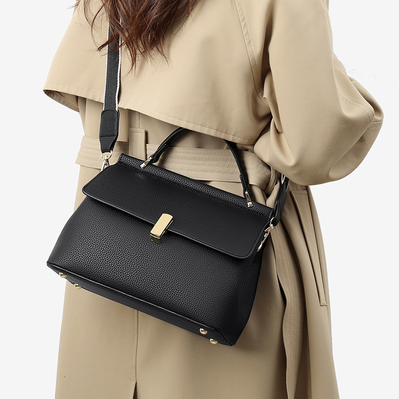 2025 New Designer Bag Women's Fashion Large Capacity Handbag Work Commute Single Shoulder Crossbody Bag