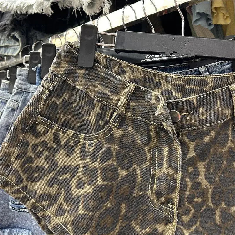 Fashionable Leopard Print Mini Shorts Womens Summer Club Low Waist A- Line Denim Pants Trendy Sexy Jeans 250407