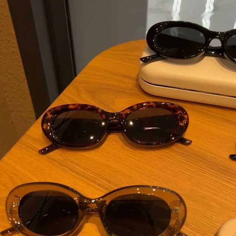 New Retro Y2K Style Small Square Sunglasses Women Cat Eye Sunglasses Fashion Colorful Mirror Goggles Men Punk Sports Sun GlassesC250411