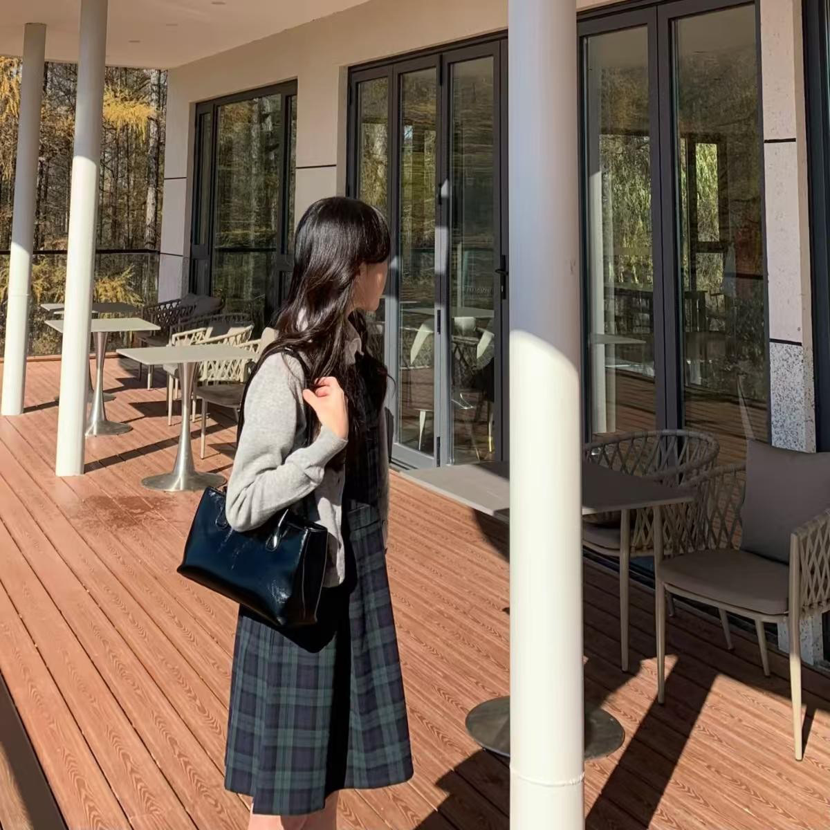 2025S New Model Designer Bag Red Handheld Boston Women S Single Shoulder Tote Premium Commuter Underarm Bag Totebag