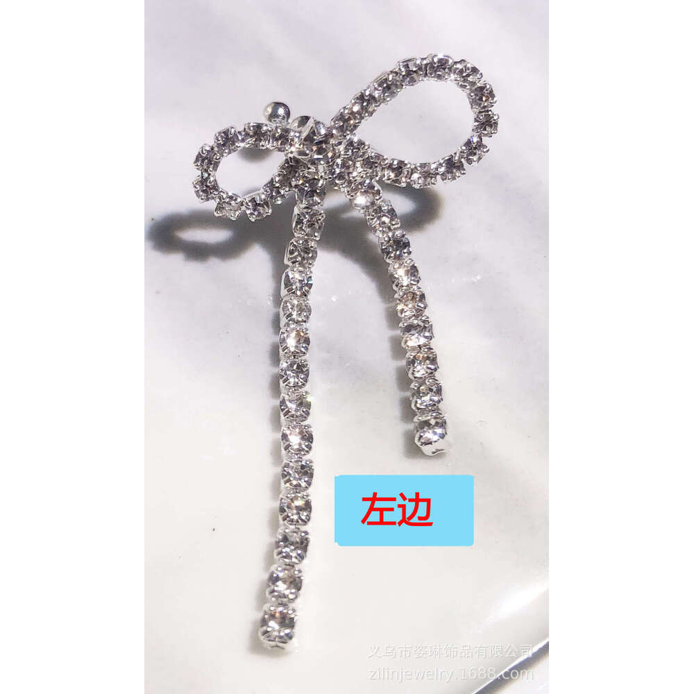 Yang Kaiwen's high-end butterfly bow tassel are versatile for women, with sparkg NEW dia studded earrings