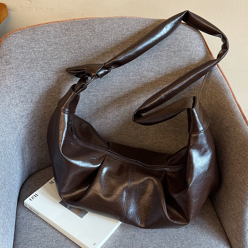 2025S Designer Women S Bag Underarm Women S Casual Versatile Single Shoulder Crossbody Large Capacity Soft Leather Pleated Niche Dumpling Bag