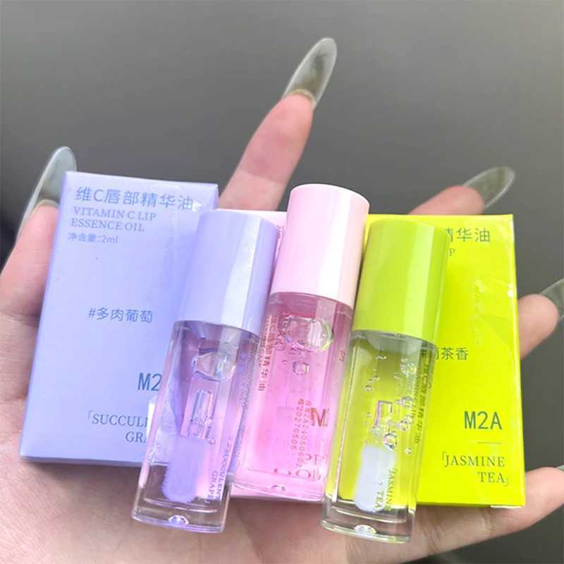 Vitamin C lipstick moisturizing lipstick moisturizing lipstick improves lip line and removes dead skin W250407