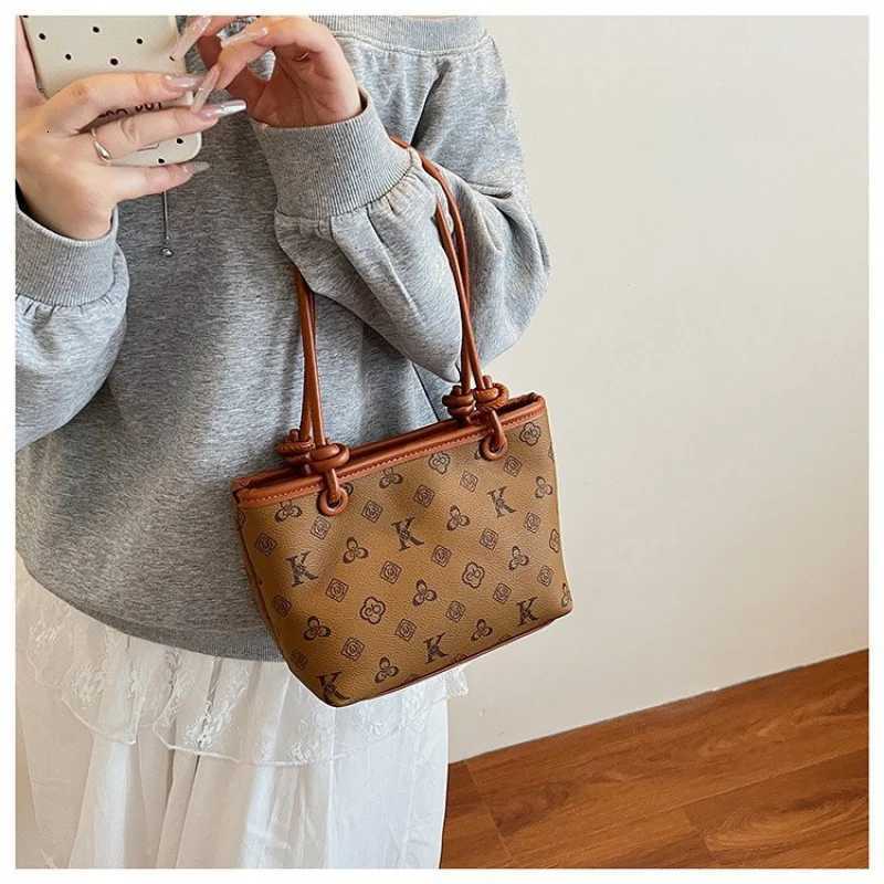 Fashionable Commuter Bag With Solid Color And Minimalist Design For Business Women In LuxuryW251106