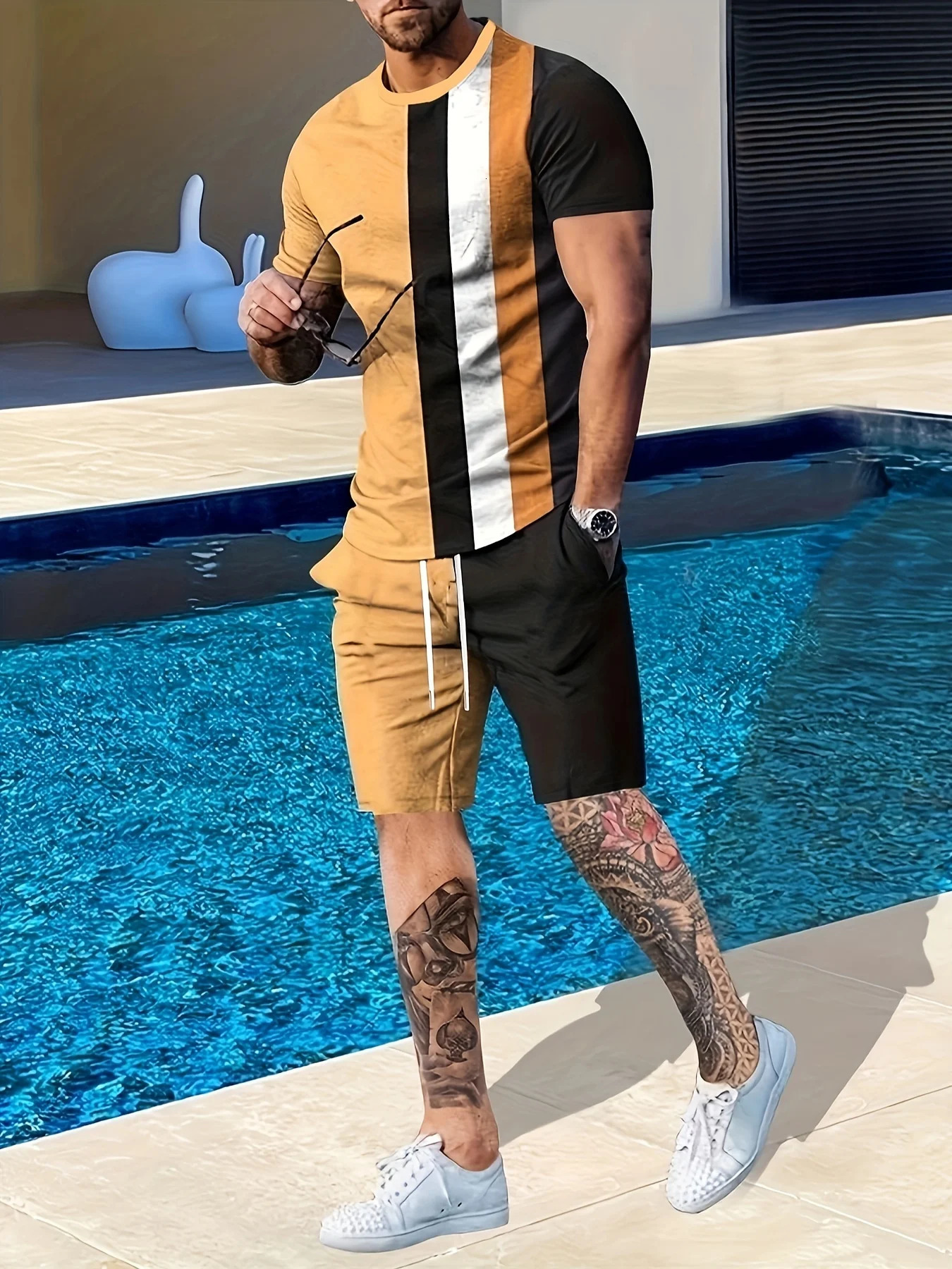 2piece mens fashionable summer vacation set gradient short sleeved Tshirt and pocket drawstring shorts 250313