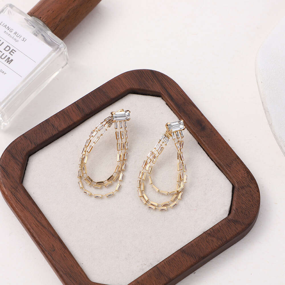 Korean style new NEW water droplet simple dia studded earrings, personalized, fashionable and trendy, long chain women's earrings